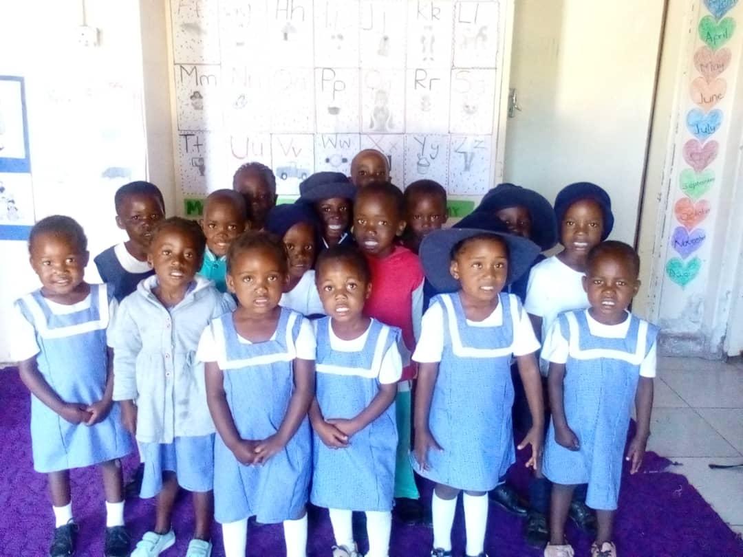 Generosity Gives Hope - Zazzybandz
